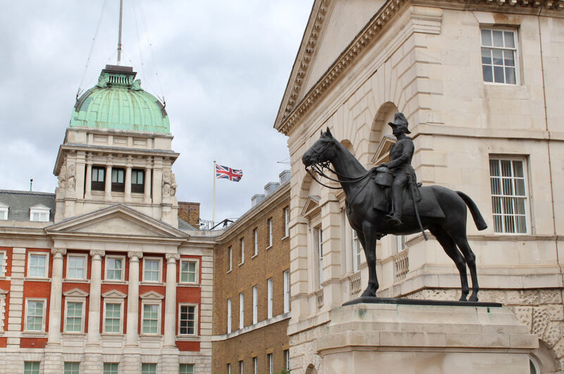 Westminster City & Changing of the Guard Tour LivTours