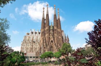 Private Full Day Barcelona Tour LivTours